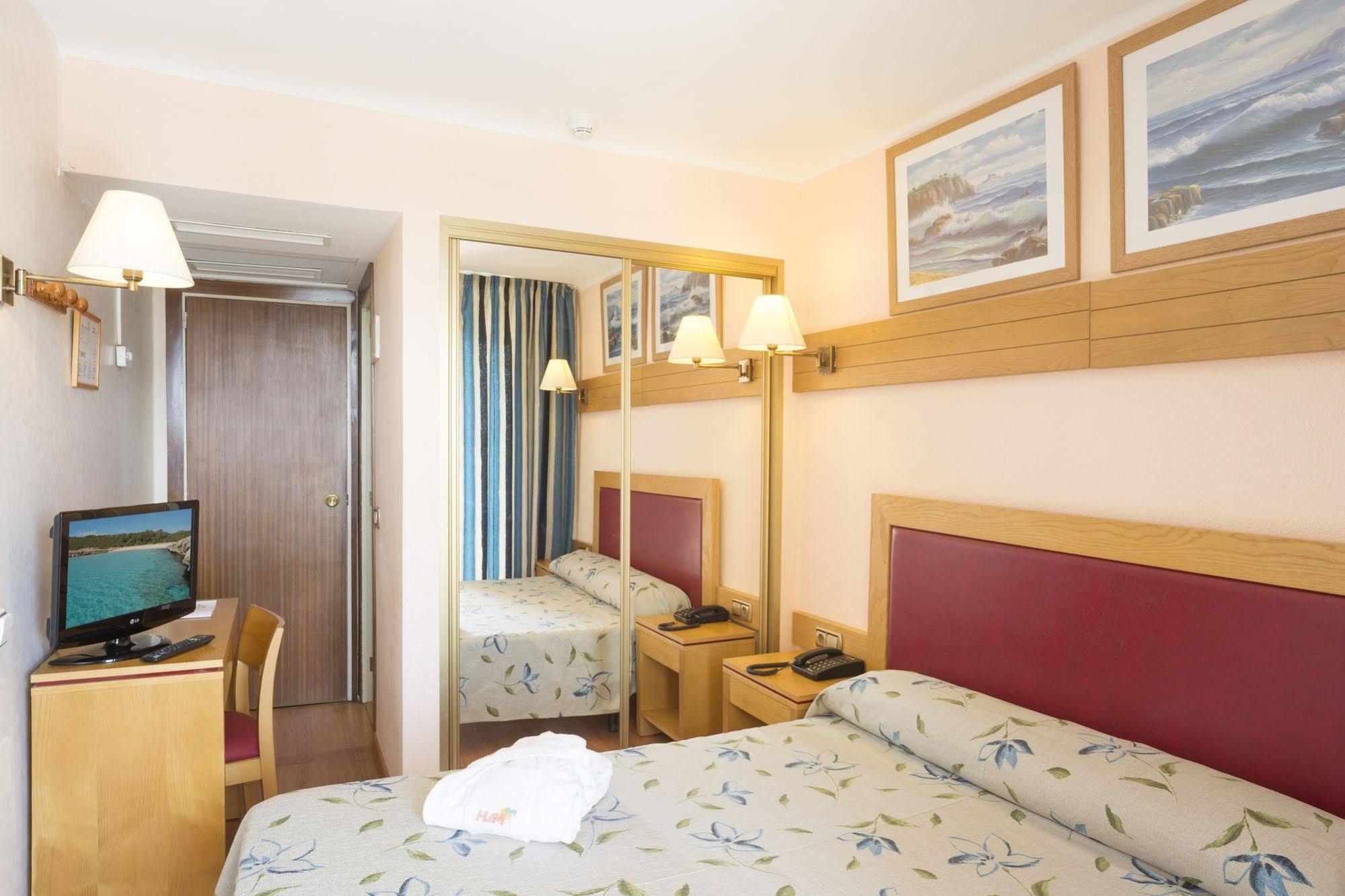 HSM Linda Playa Hotel Peguera Bagian luar foto